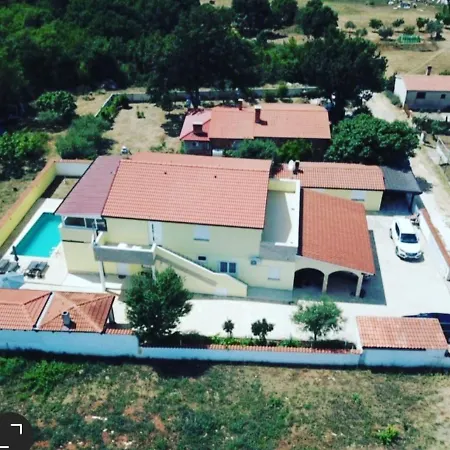 Appartement Eden Šišan