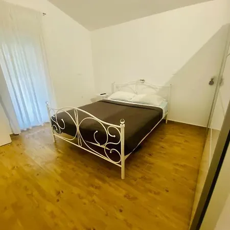 Apartman Eden *